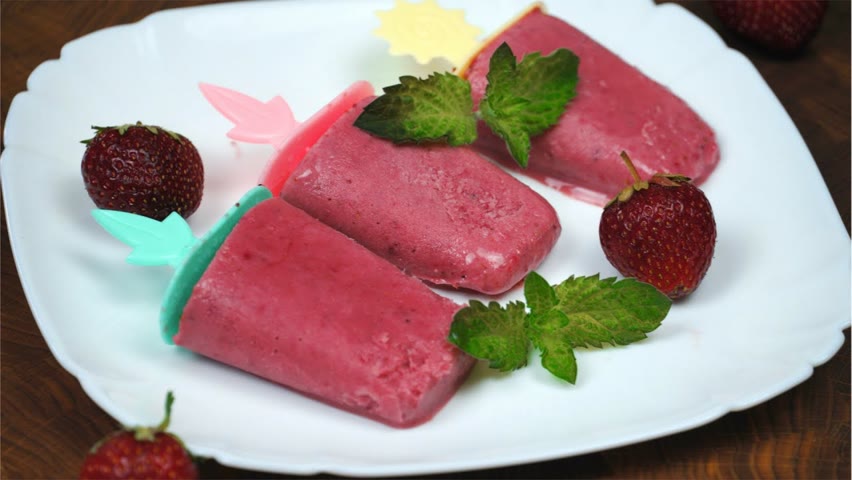 Strawberry Ice Cream Making Is Very Simple | Ice Cream Recipe in 1 minute