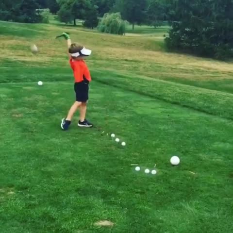 Six Year Old With One Arm is Incredible Golfer