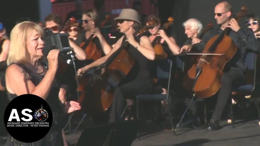 Nobody Does it Better orchestra tribute by Auckland Symphony Orchestra with The Lady Killers