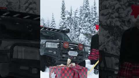 It’s that time of year again. Delivering our best wishes from the north to the south with Rhino Rack