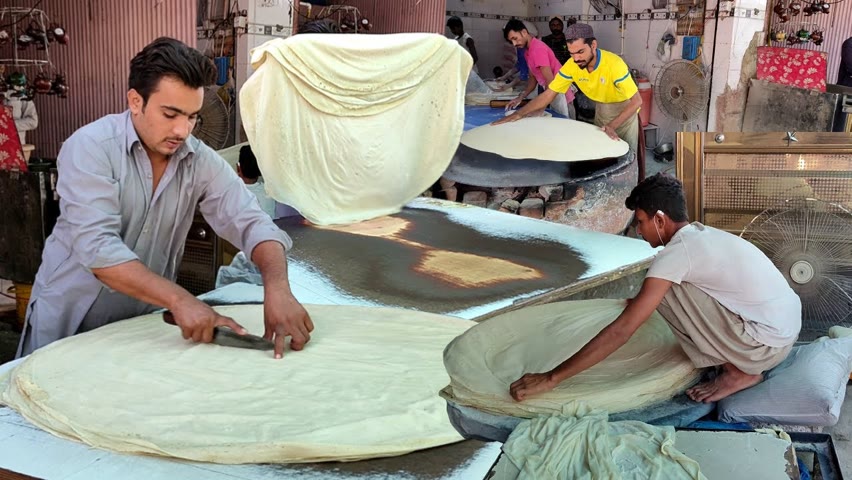 Manda Roti Making | Roll Samosa Wrapping Sheets | Rumali Roti Cutting Skills - Street Food Vendors