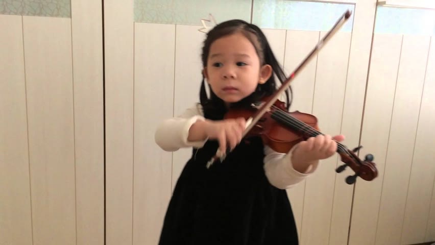 Vivaldi Violin Concerto a minor 1st Mvt. (Suzuki Violin 4)