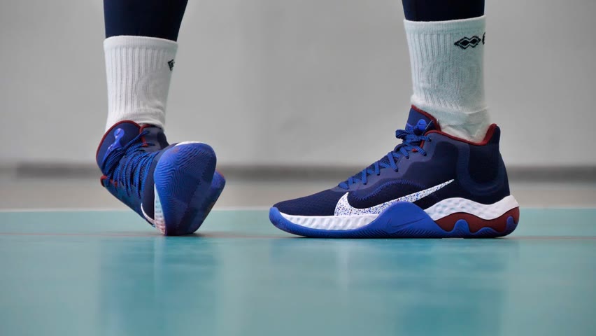 Обзор баскетбольных кроссовок | Nike RENEW ELEVATE [ENG SUB]