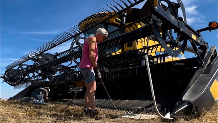 DAYS 72 & 73 / 2022 Wheat Harvest / August 26 & 27 (Jordan, Montana)