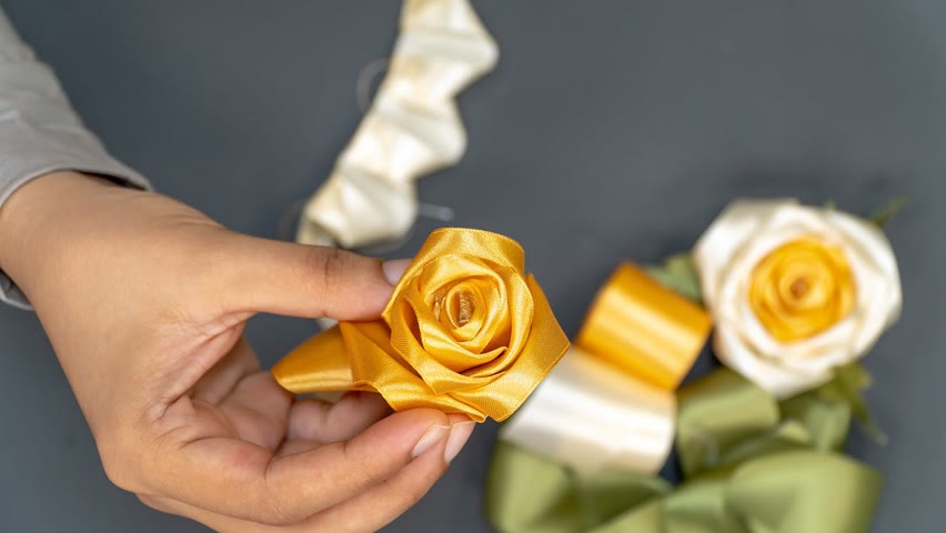 Adorable and Easy Ribbon Roses -  Wedding DIY Flowers