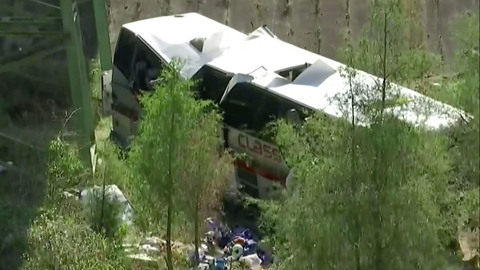 Texas Students Hurt in Disney Trip Bus Plunge