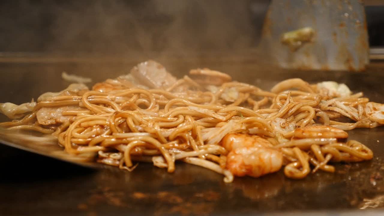 야끼소바 만들기 / 일본 길거리 음식 / Yakisoba - Japanese Fried Noodle / Japanese Street Food