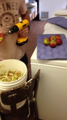 Canadian Dad Has Perfected Apple Peeling With a Drill