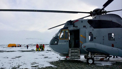 Argentine navy rescues stranded U.S. scientists from Antarctica