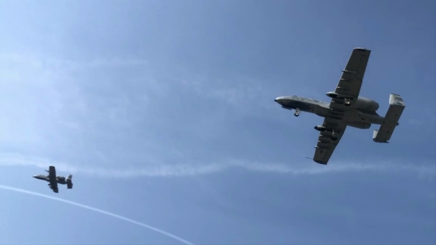 USAF A-10 Thunderbolt Ⅱ formation landing