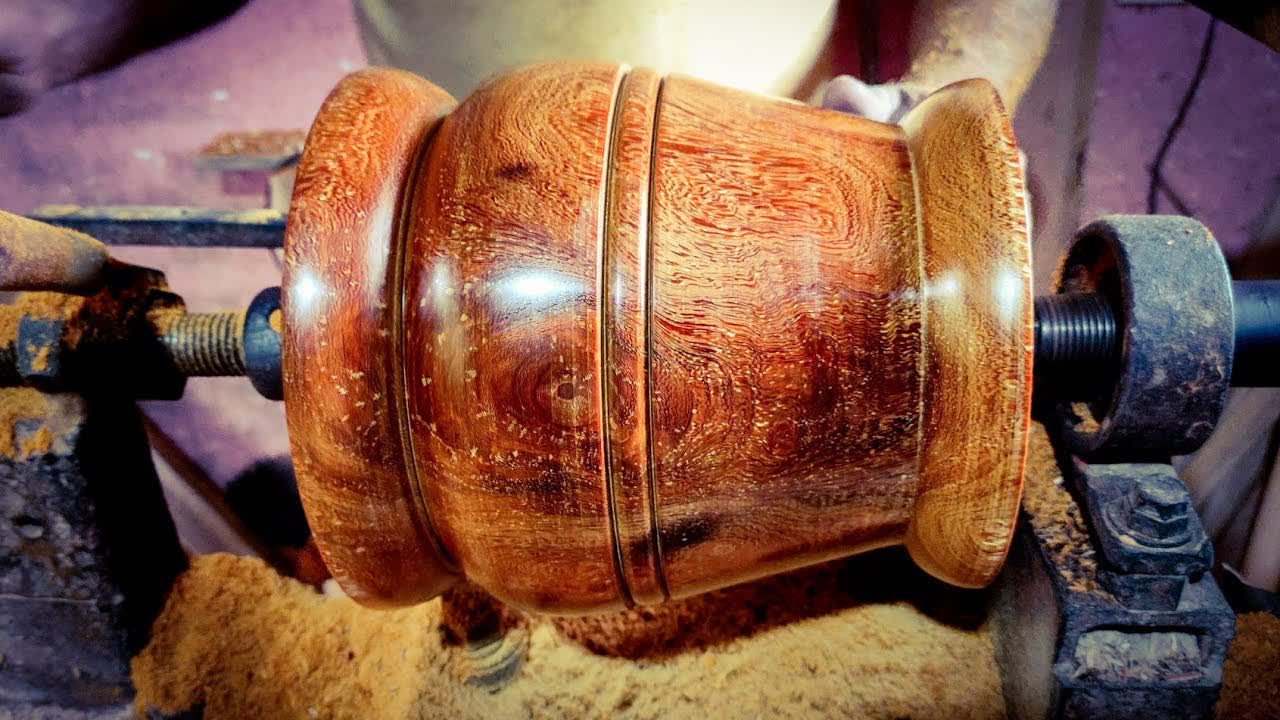 Amazing Wood turning 😍 The  Flower Pot
