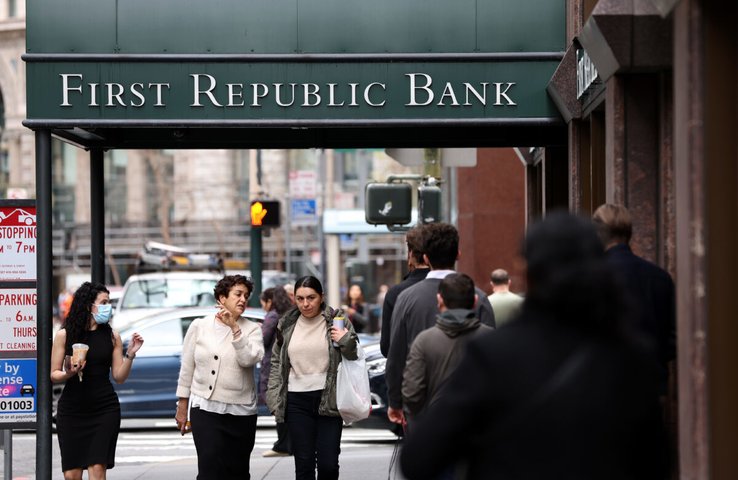 USA DNES (21. 3.): Yellenová ujišťuje o zdravém bankovnictví, ale akcie některých bank opět klesly