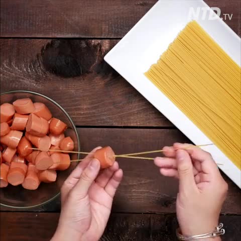hotdog spaghetti