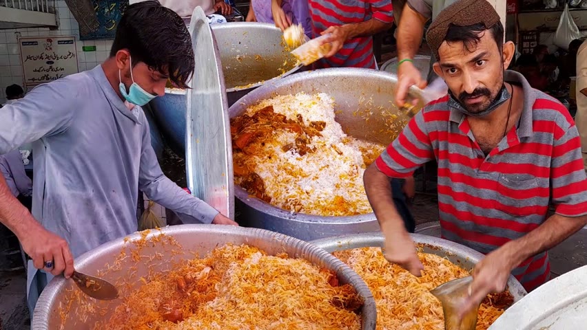 People Are Crazy for CHICKEN BIRYANI | Street Side Masala Chicken Biryani | Pakistani Street Food