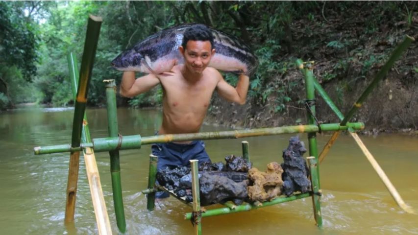 Primitive Cooking Roaster Biggest Fish (5 kg) by Waterwheel - Factory Food