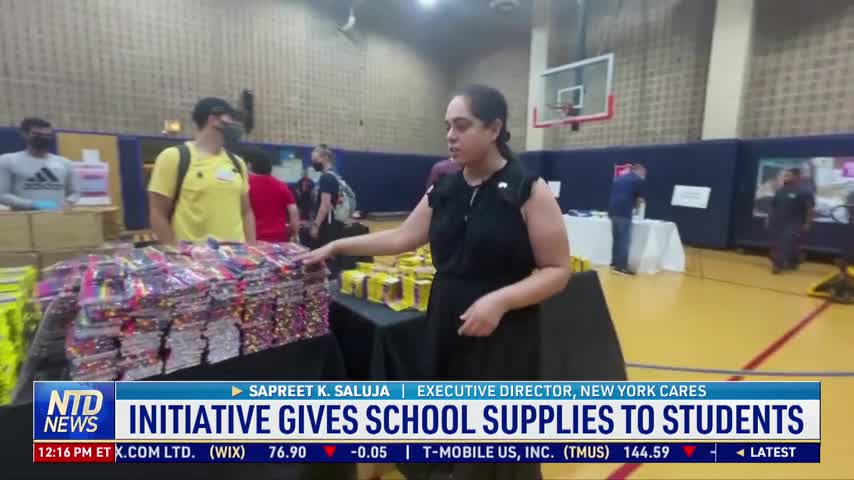 Initiative Gives School Supplies to Students