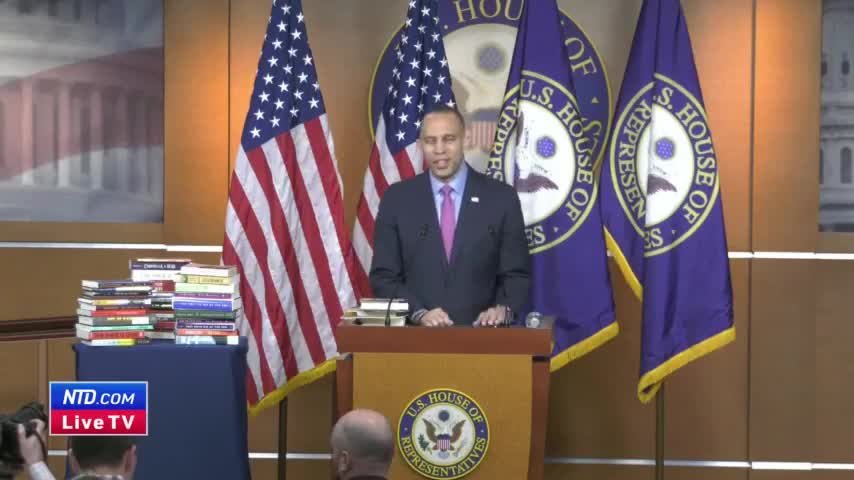 LIVE: House Democratic Leader Jeffries Holds Weekly Press Conference (March 24)