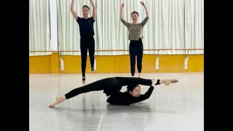 Getting Over the Mid-Week Slump | Classical Chinese Dance #shorts