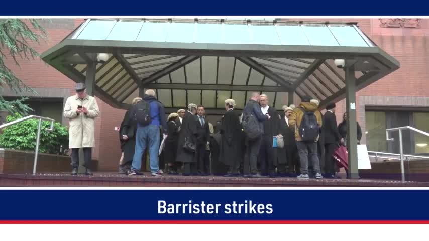Barristers Walk Out as Strike Action Begins; MPs to Vote on NI Protocol Bill | NTD UK News