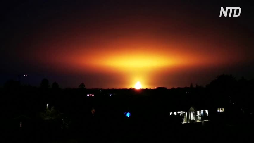 Huge Fireball Lights Up Night Sky Over Oxford After Lightning Strike