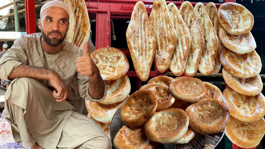 Traditional Afghani Tandoori Naan - Designed Bhatti Roti | PAKISTANI DOUGH ART | Karachi Street Food