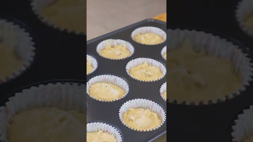 Cupcakes Recipe #Shorts "CiCi Li - Asian Home Cooking"