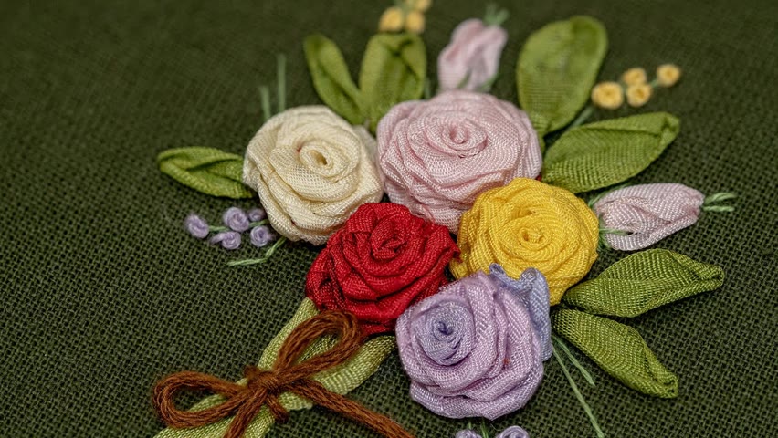 CUTE Flower Bouquets on Clothes   Roses Embroidery with Ribbons