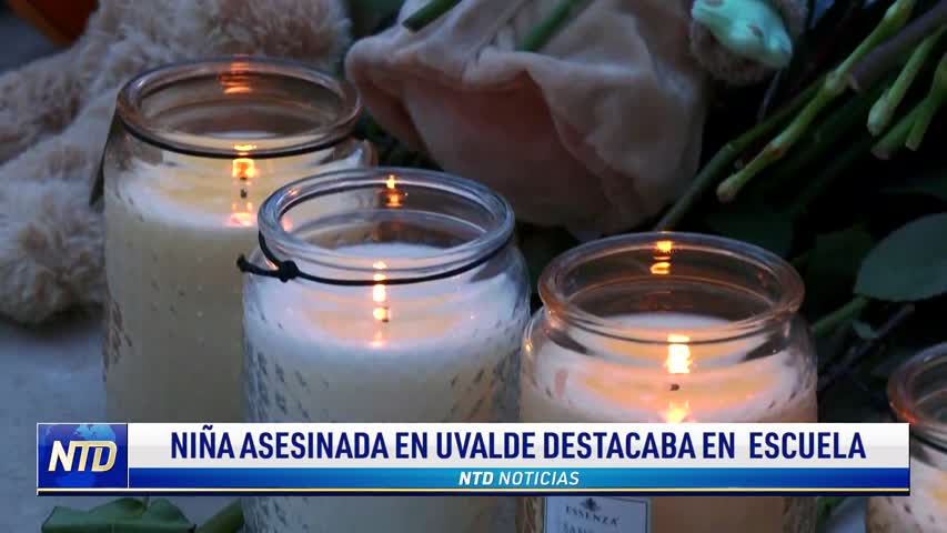 Familias rinden homenaje a las víctimas del tiroteo de Texas