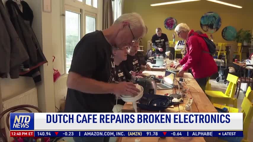 Dutch Cafe Repairs Broken Electronics