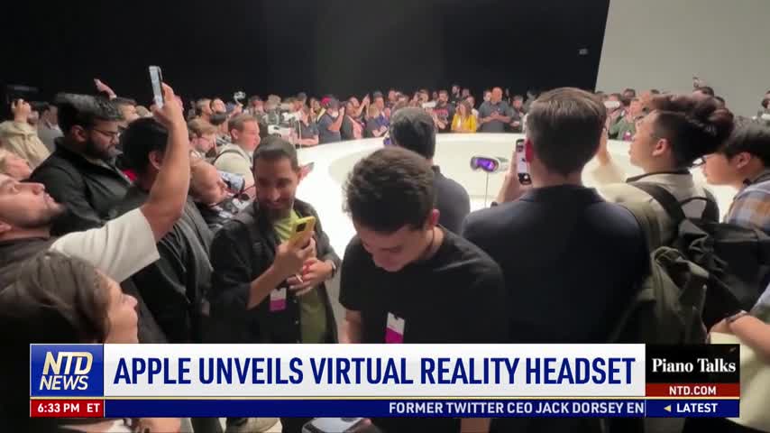 Apple Unveils Virtual Reality Headset