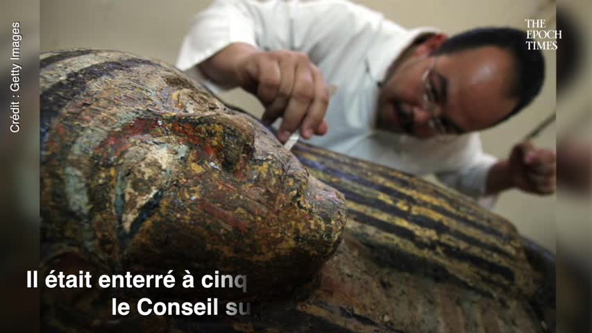 Un sarcophage en granit noir a été découvert en Égypte