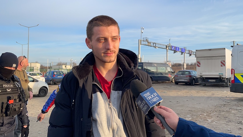 22-Year-Old Living in Poland Will Return to Ukraine to Join Civilian Forces