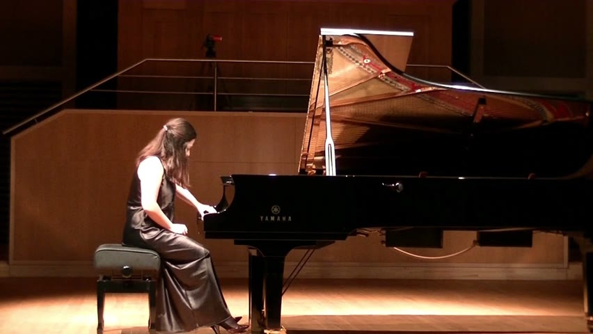 "Premio Lams Matera 2021”      Yoanna Ivanova Pianoforte eta:21