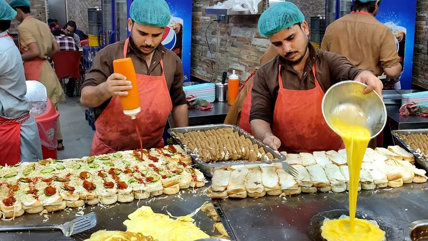 Special Egg Burger Making | TRIPLE LAYERED BURGER | Street Food of Karachi Pakistan | Super Burger