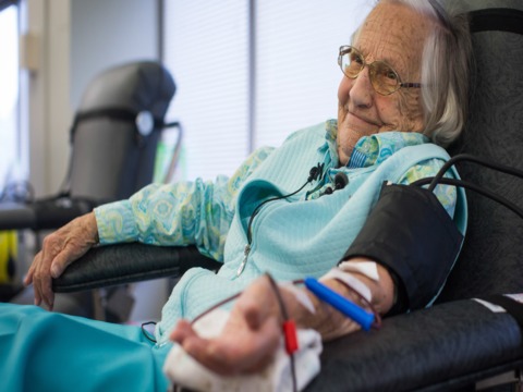 Canada's oldest blood donor says it's all gain, no pain after decades of giving