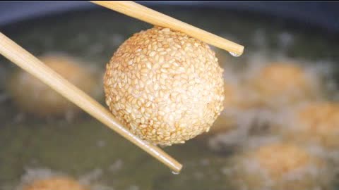 Sweet Sesame Balls Recipe #Shorts “CiCi Li - Asian Home Cooking”