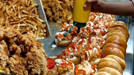 Crispy Chicken Burger | KFC Style Zinger Burger | Street Food Karachi Pakistan