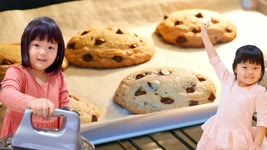 Chocolate Chip Cookies Recipe 巧克力豆餅乾做法 “Ellie & Emma's Cooking Journey"