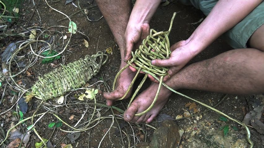 Primitive Technology: Make Sandals from Forest Wire