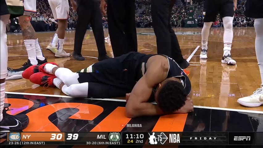 Noel tryna take Giannis head off and then gets a flagrant foul 😬