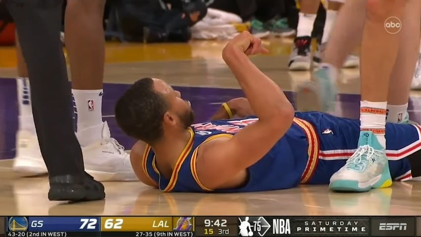 Steph Curry threw up one of the most ridiculous shots that won't count
