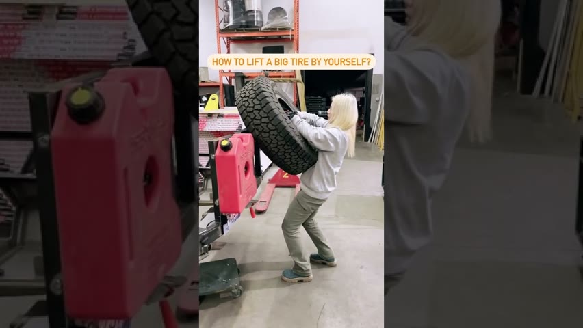 How to lift a big tire by yourself?🛻Brace your core, neutral back throughout.
