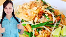 How to Cook Authentic Pad Thai, Thai Stir-Fried Rice Noodles Recipe! CiCi Li - Asian Home Cooking