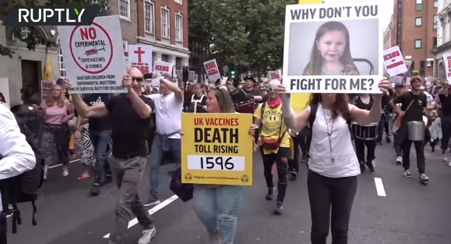 Protesters London in march against vaccine passports